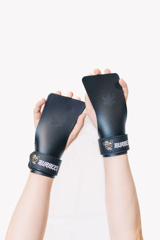 Comb Grips – lämsät, musta – Burbees hero-kuva valkoisella taustalla