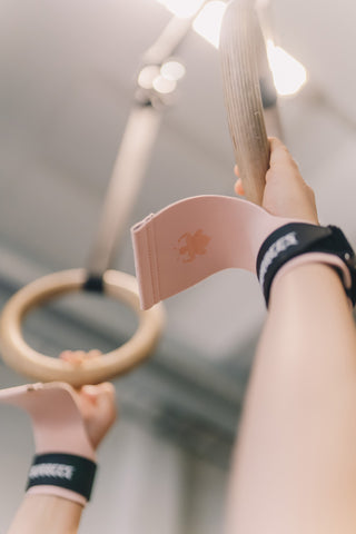 Guard Grips, vaaleanpunainen sivulta – sormeton malli nopeisiin siirtymiin