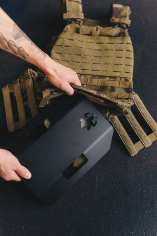 Bumble Vest painolevyn asennus liiviin – helppo ja nopea