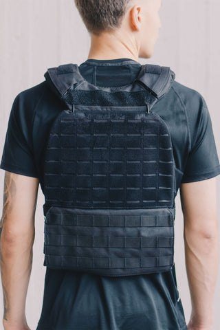 Burbees Bumble Vest musta – takanäkymä